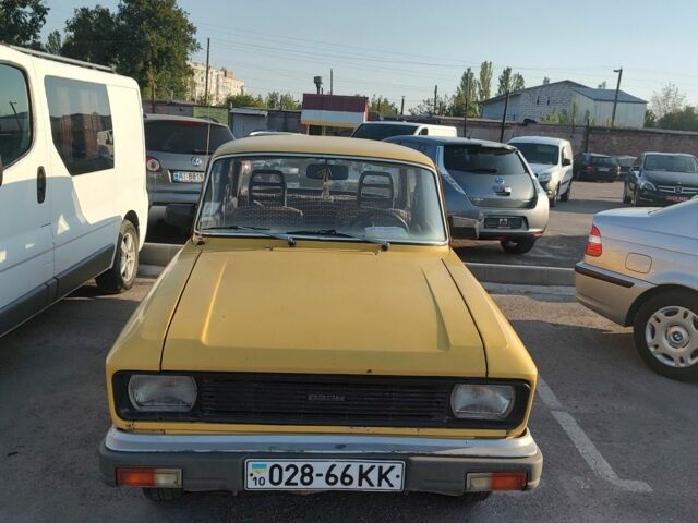 Желтый Москвич / АЗЛК 2140, объемом двигателя 0 л и пробегом 51 тыс. км за 500 $, фото 2 на Automoto.ua
