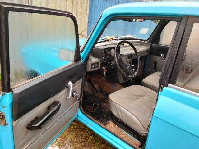 Синий Москвич / АЗЛК 2140, объемом двигателя 1.5 л и пробегом 1000 тыс. км за 355 $, фото 2 на Automoto.ua