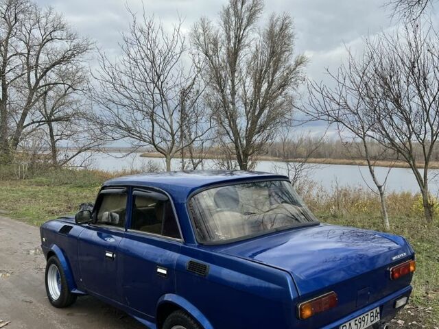 Синий Москвич / АЗЛК 2140, объемом двигателя 1.5 л и пробегом 150 тыс. км за 595 $, фото 2 на Automoto.ua