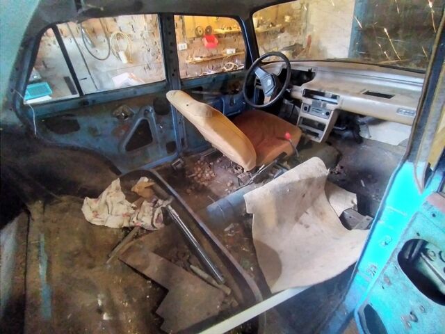 Синий Москвич / АЗЛК 2140, объемом двигателя 0 л и пробегом 193 тыс. км за 121 $, фото 4 на Automoto.ua