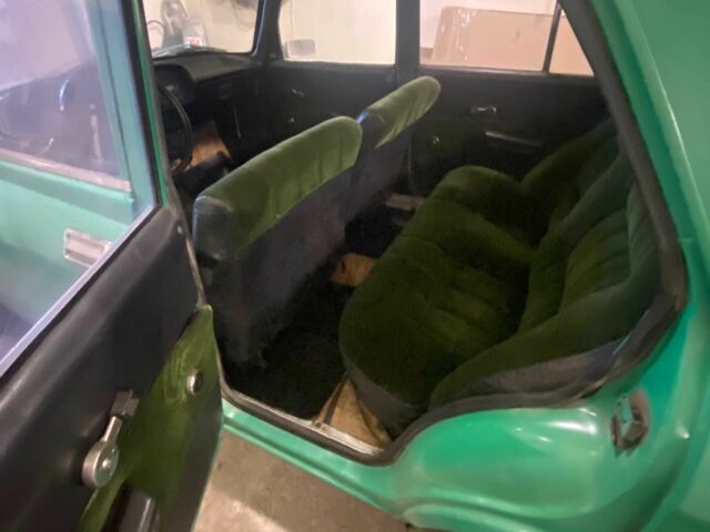 Зелений Москвич / АЗЛК 2140, об'ємом двигуна 0 л та пробігом 118 тис. км за 800 $, фото 4 на Automoto.ua