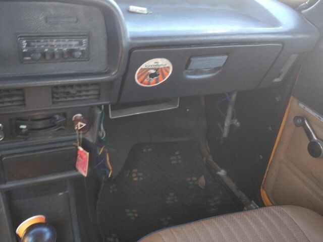 Оранжевый Москвич / АЗЛК 2140, объемом двигателя 1 л и пробегом 57 тыс. км за 650 $, фото 2 на Automoto.ua