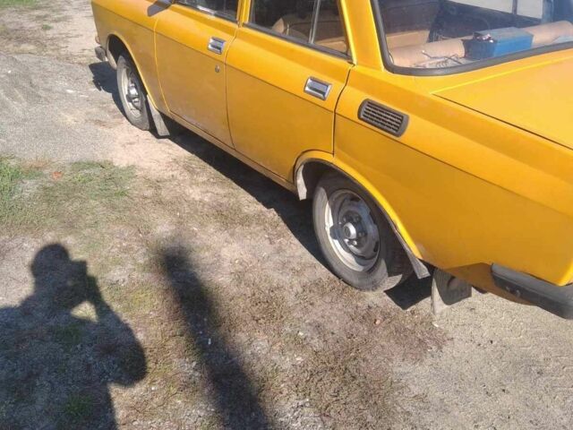 Оранжевый Москвич / АЗЛК 2140, объемом двигателя 1 л и пробегом 57 тыс. км за 650 $, фото 1 на Automoto.ua