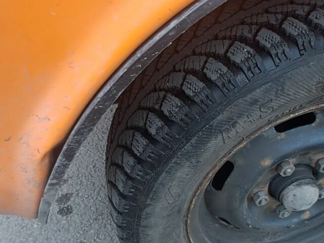 Оранжевый Москвич / АЗЛК 2140, объемом двигателя 2 л и пробегом 40 тыс. км за 1067 $, фото 3 на Automoto.ua