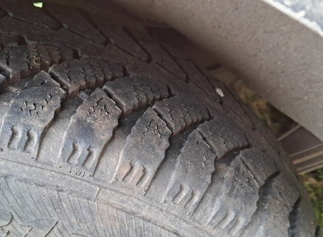 Оранжевый Москвич / АЗЛК 2140, объемом двигателя 2 л и пробегом 670 тыс. км за 1059 $, фото 12 на Automoto.ua