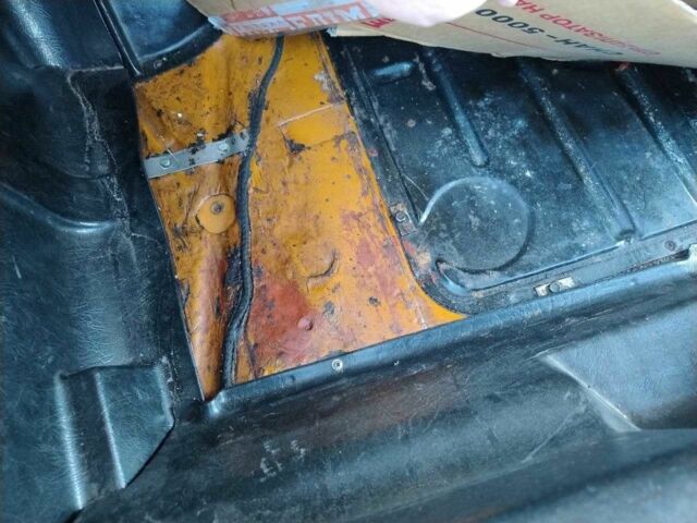 Оранжевый Москвич / АЗЛК 2140, объемом двигателя 1.5 л и пробегом 138 тыс. км за 476 $, фото 7 на Automoto.ua