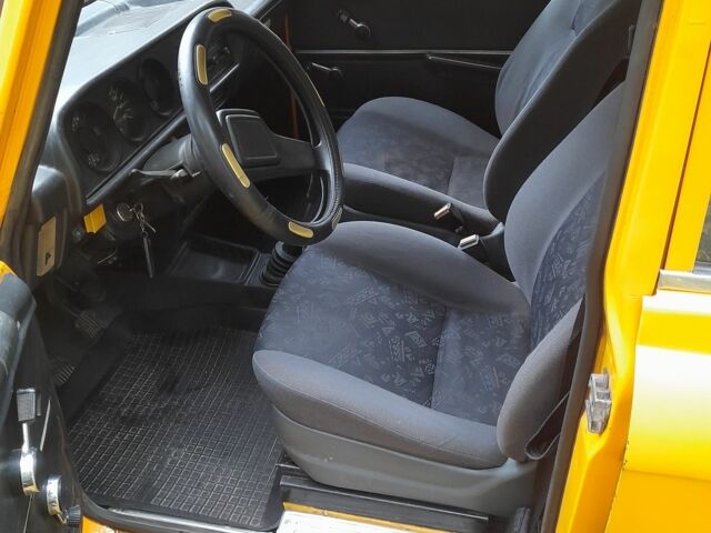 Помаранчевий Москвич / АЗЛК 2140, об'ємом двигуна 1.5 л та пробігом 173 тис. км за 450 $, фото 6 на Automoto.ua