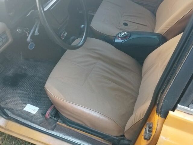 Оранжевый Москвич / АЗЛК 2140, объемом двигателя 1.5 л и пробегом 159 тыс. км за 600 $, фото 4 на Automoto.ua