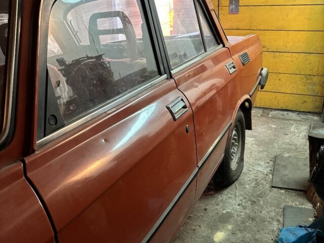Оранжевый Москвич / АЗЛК 2140, объемом двигателя 1.5 л и пробегом 100 тыс. км за 240 $, фото 1 на Automoto.ua