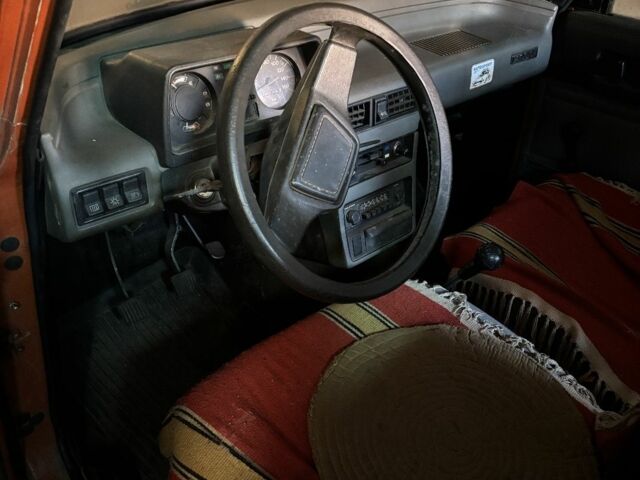 Оранжевый Москвич / АЗЛК 2140, объемом двигателя 1.5 л и пробегом 100 тыс. км за 240 $, фото 3 на Automoto.ua