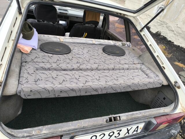 Белый Москвич / АЗЛК 2141, объемом двигателя 1.5 л и пробегом 38 тыс. км за 1069 $, фото 7 на Automoto.ua