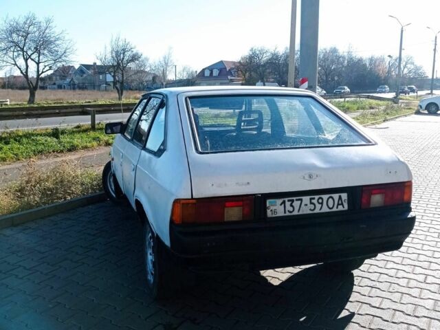 Белый Москвич / АЗЛК 2141, объемом двигателя 0 л и пробегом 123 тыс. км за 499 $, фото 2 на Automoto.ua