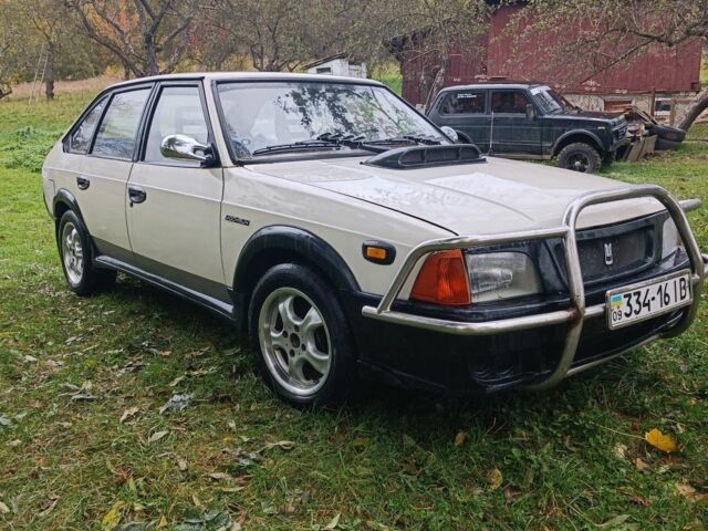 Белый Москвич / АЗЛК 2141, объемом двигателя 1.8 л и пробегом 65 тыс. км за 1500 $, фото 1 на Automoto.ua