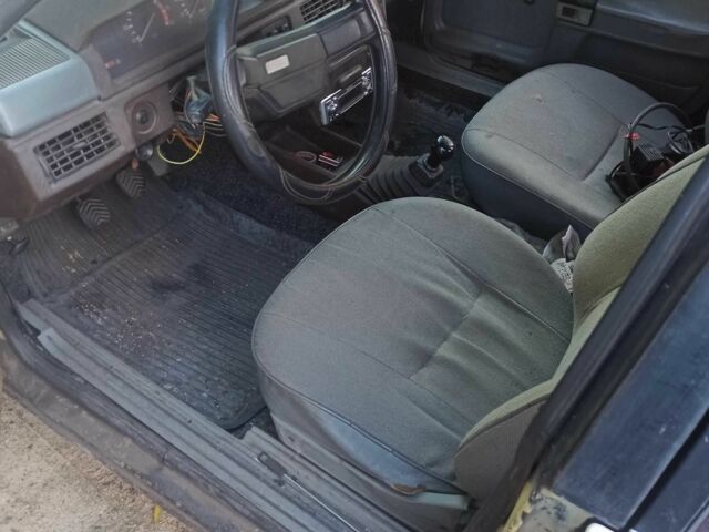 Белый Москвич / АЗЛК 2141, объемом двигателя 1.5 л и пробегом 1000 тыс. км за 333 $, фото 7 на Automoto.ua