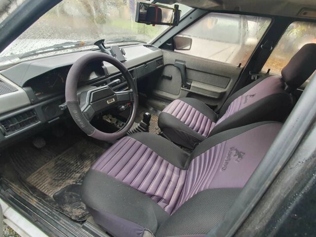 Москвич / АЗЛК 2141 1990 в Киеве на Automoto.ua Белый Москвич / АЗЛК 2141, объемом двигателя 0 л и пробегом 1000 тыс. км за 815 $, фото 10 на Automoto.ua