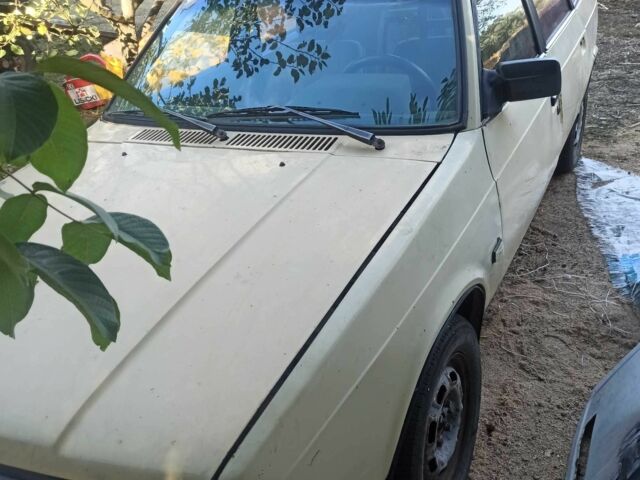 Белый Москвич / АЗЛК 2141, объемом двигателя 1.5 л и пробегом 1000 тыс. км за 333 $, фото 4 на Automoto.ua