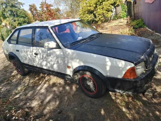 Москвич / АЗЛК 2141 1991 у Изюме на Automoto.ua Білий Москвич / АЗЛК 2141, об'ємом двигуна 1.6 л та пробігом 1 тис. км за 552 $, фото 5 на Automoto.ua