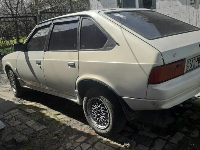 Білий Москвич / АЗЛК 2141, об'ємом двигуна 1 л та пробігом 2 тис. км за 1190 $, фото 2 на Automoto.ua