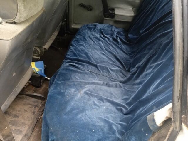 Москвич / АЗЛК 2141 1991 в Харькове на Automoto.ua Белый Москвич / АЗЛК 2141, объемом двигателя 0 л и пробегом 3 тыс. км за 500 $, фото 4 на Automoto.ua