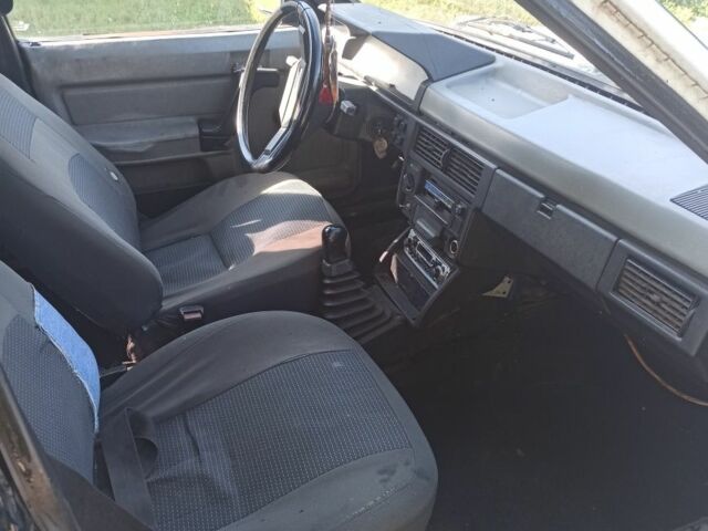 Білий Москвич / АЗЛК 2141, об'ємом двигуна 1.5 л та пробігом 150 тис. км за 480 $, фото 5 на Automoto.ua