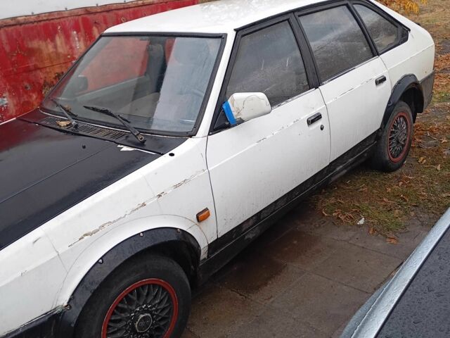 Москвич / АЗЛК 2141 1991 у Изюме на Automoto.ua Білий Москвич / АЗЛК 2141, об'ємом двигуна 1.6 л та пробігом 1 тис. км за 552 $, фото 2 на Automoto.ua