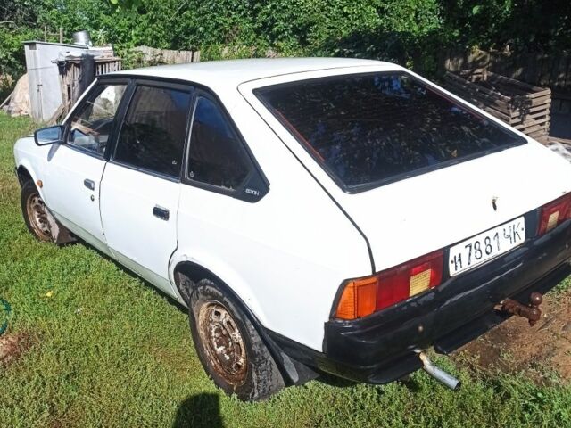 Білий Москвич / АЗЛК 2141, об'ємом двигуна 1.5 л та пробігом 150 тис. км за 480 $, фото 3 на Automoto.ua