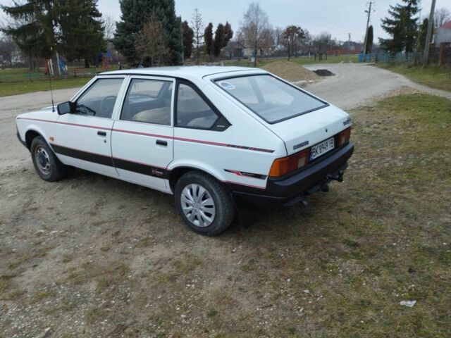 Білий Москвич / АЗЛК 2141, об'ємом двигуна 1.5 л та пробігом 173 тис. км за 970 $, фото 14 на Automoto.ua