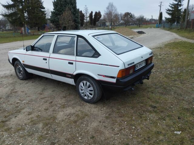 Білий Москвич / АЗЛК 2141, об'ємом двигуна 1.5 л та пробігом 173 тис. км за 970 $, фото 13 на Automoto.ua