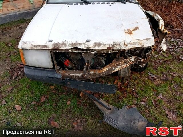 Белый Москвич / АЗЛК 2141, объемом двигателя 1.6 л и пробегом 190 тыс. км за 600 $, фото 1 на Automoto.ua