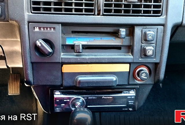 Білий Москвич / АЗЛК 2141, об'ємом двигуна 1.5 л та пробігом 200 тис. км за 1000 $, фото 9 на Automoto.ua