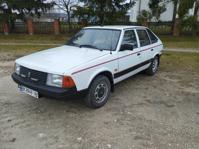 Білий Москвич / АЗЛК 2141, об'ємом двигуна 1.5 л та пробігом 173 тис. км за 970 $, фото 1 на Automoto.ua