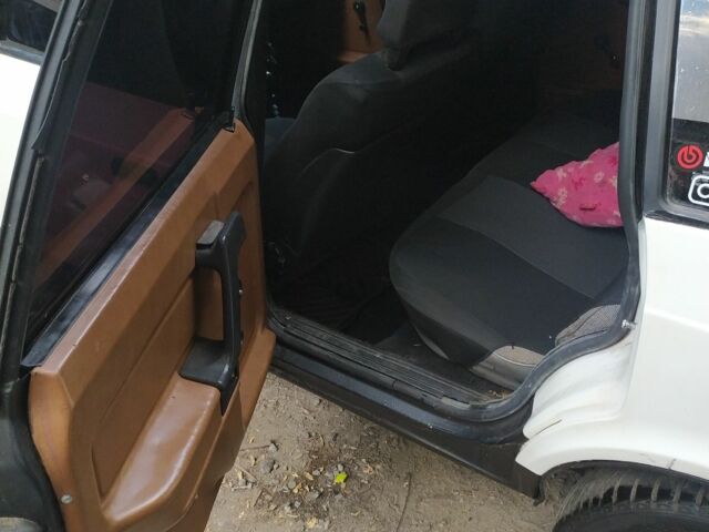 Белый Москвич / АЗЛК 2141, объемом двигателя 1.5 л и пробегом 90 тыс. км за 1320 $, фото 6 на Automoto.ua