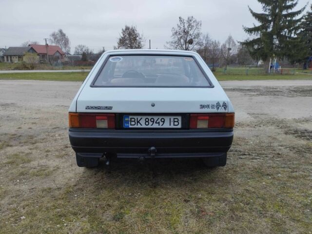 Білий Москвич / АЗЛК 2141, об'ємом двигуна 1.5 л та пробігом 173 тис. км за 970 $, фото 5 на Automoto.ua