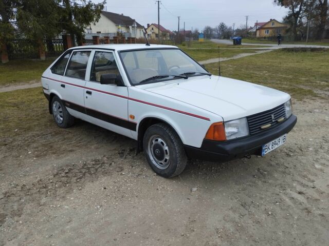 Білий Москвич / АЗЛК 2141, об'ємом двигуна 1.5 л та пробігом 173 тис. км за 970 $, фото 8 на Automoto.ua