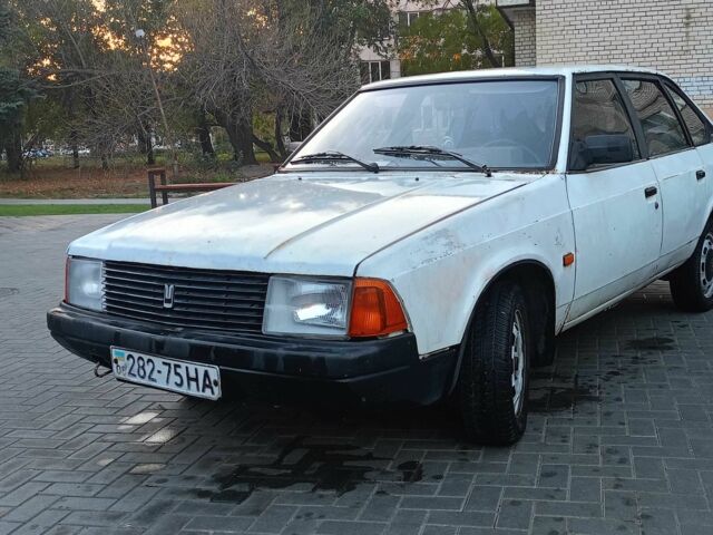 Белый Москвич / АЗЛК 2141, объемом двигателя 1.5 л и пробегом 200 тыс. км за 477 $, фото 1 на Automoto.ua