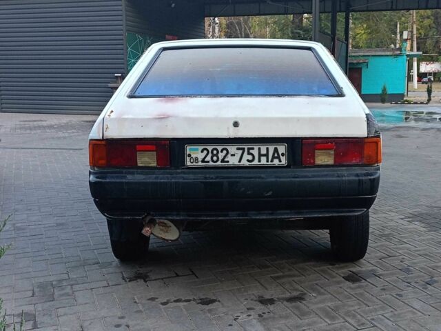 Белый Москвич / АЗЛК 2141, объемом двигателя 1.5 л и пробегом 200 тыс. км за 477 $, фото 2 на Automoto.ua