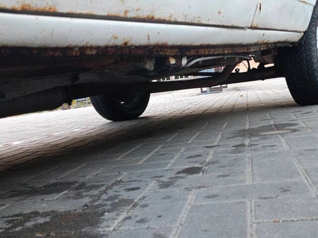 Белый Москвич / АЗЛК 2141, объемом двигателя 1.5 л и пробегом 200 тыс. км за 477 $, фото 3 на Automoto.ua