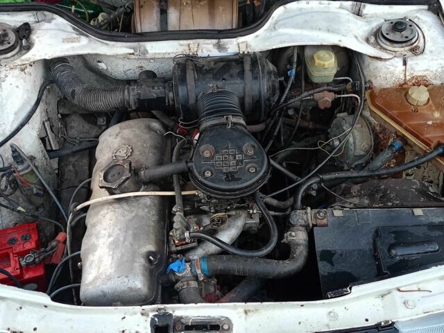 Белый Москвич / АЗЛК 2141, объемом двигателя 1.5 л и пробегом 200 тыс. км за 477 $, фото 4 на Automoto.ua