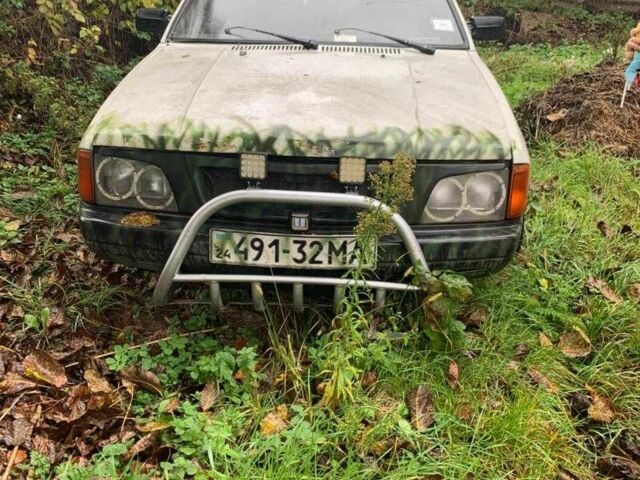 Білий Москвич / АЗЛК 2141, об'ємом двигуна 0 л та пробігом 900 тис. км за 480 $, фото 2 на Automoto.ua