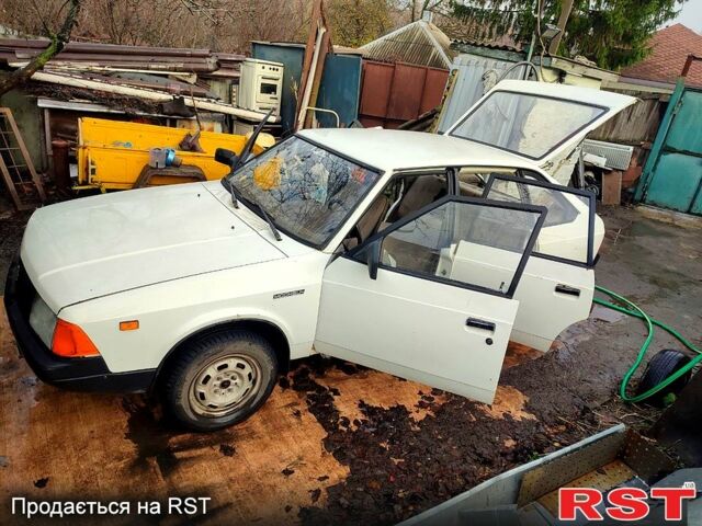 Білий Москвич / АЗЛК 2141, об'ємом двигуна 1.5 л та пробігом 0 тис. км за 520 $, фото 4 на Automoto.ua