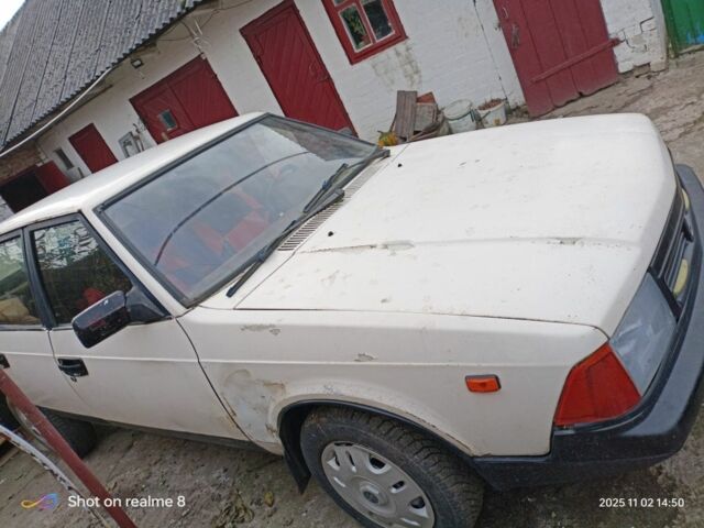 Белый Москвич / АЗЛК 2141, объемом двигателя 0 л и пробегом 200 тыс. км за 450 $, фото 2 на Automoto.ua