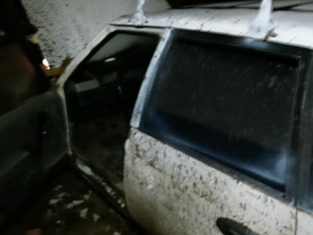 Белый Москвич / АЗЛК 2141, объемом двигателя 0 л и пробегом 1000 тыс. км за 238 $, фото 3 на Automoto.ua