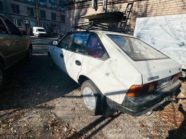 Білий Москвич / АЗЛК 2141, об'ємом двигуна 1.5 л та пробігом 200 тис. км за 477 $, фото 3 на Automoto.ua