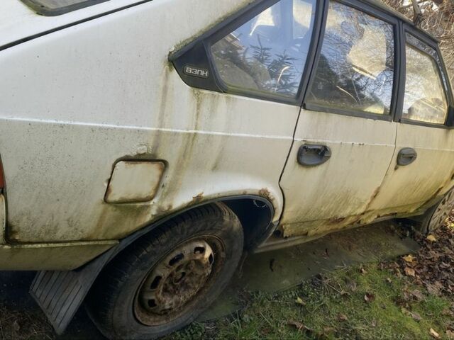 Білий Москвич / АЗЛК 2141, об'ємом двигуна 0 л та пробігом 182 тис. км за 260 $, фото 2 на Automoto.ua