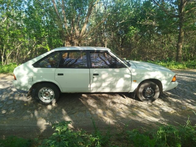 Белый Москвич / АЗЛК 2141, объемом двигателя 0 л и пробегом 323 тыс. км за 1642 $, фото 11 на Automoto.ua