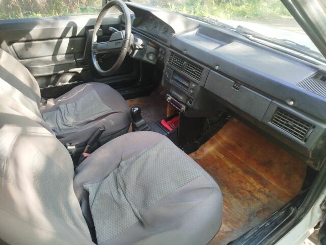 Белый Москвич / АЗЛК 2141, объемом двигателя 0 л и пробегом 323 тыс. км за 1642 $, фото 16 на Automoto.ua