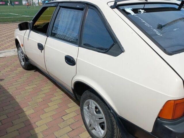 Москвич / АЗЛК 2141 1987 в Кременчуге на Automoto.ua Бежевый Москвич / АЗЛК 2141, объемом двигателя 1.6 л и пробегом 68 тыс. км за 1190 $, фото 3 на Automoto.ua