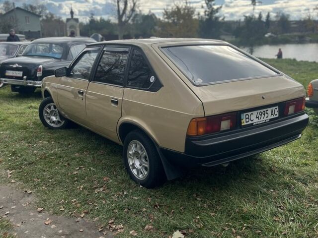 Бежевый Москвич / АЗЛК 2141, объемом двигателя 1.5 л и пробегом 100 тыс. км за 1400 $, фото 1 на Automoto.ua