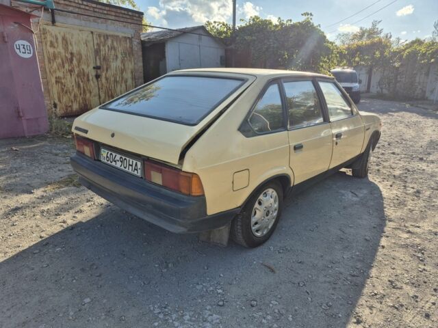 Бежевый Москвич / АЗЛК 2141, объемом двигателя 0 л и пробегом 123 тыс. км за 700 $, фото 6 на Automoto.ua