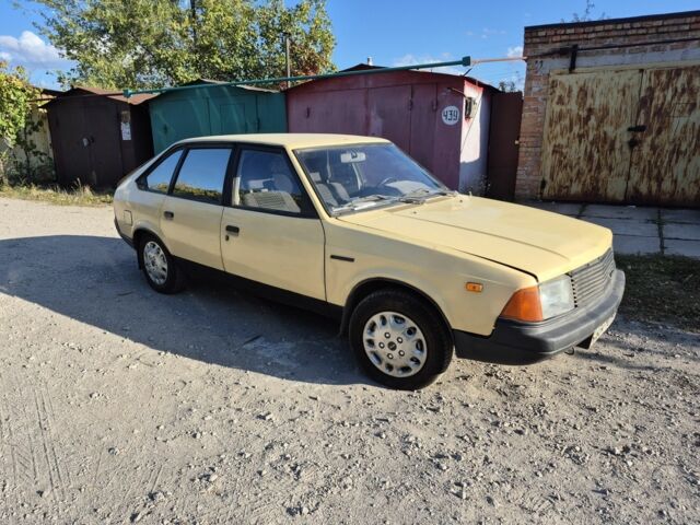 Бежевый Москвич / АЗЛК 2141, объемом двигателя 0 л и пробегом 123 тыс. км за 700 $, фото 1 на Automoto.ua